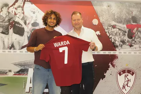 عمرو وردة يعود إلى لاريسا اليوناني بعقد لموسم واحد